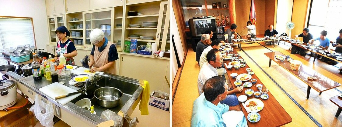 Los vecinos del área de Ikiriki no dejaron de colaborar un solo día en el proyecto, para lo cual se organizaron en turnos. A la izquierda, dos vecinas preparan la comida. A la derecha, almuerzo de un día de trabajo. (Cortesía de Asada Masahiko)