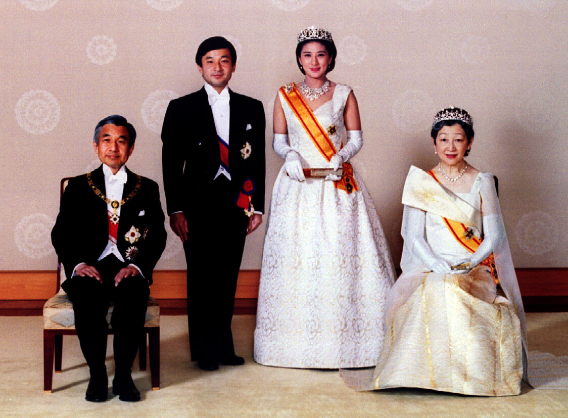 A 1993 commemorative wedding photograph showing Crown Prince Naruhito and Crown Princess Masako standing between Emperor Akihito and Empress Michiko. (© Reuters)