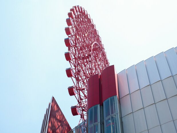 HEP FIVEの赤い観覧車は梅田、そしてキタのランドマーク