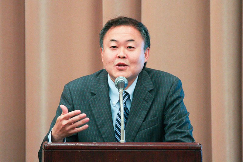 The Age of Public Diplomacy: From Enmity to Amity