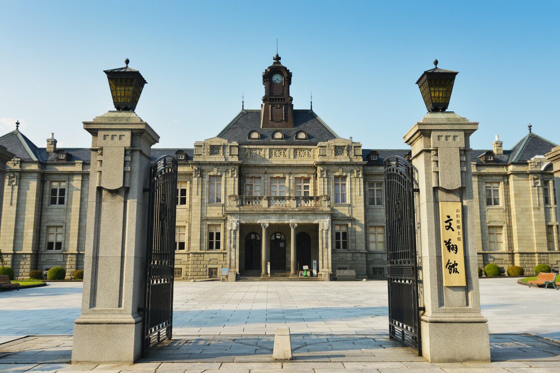 The Bunshōkan is an outstanding example of Taishō period architecture. (© Shoepress)