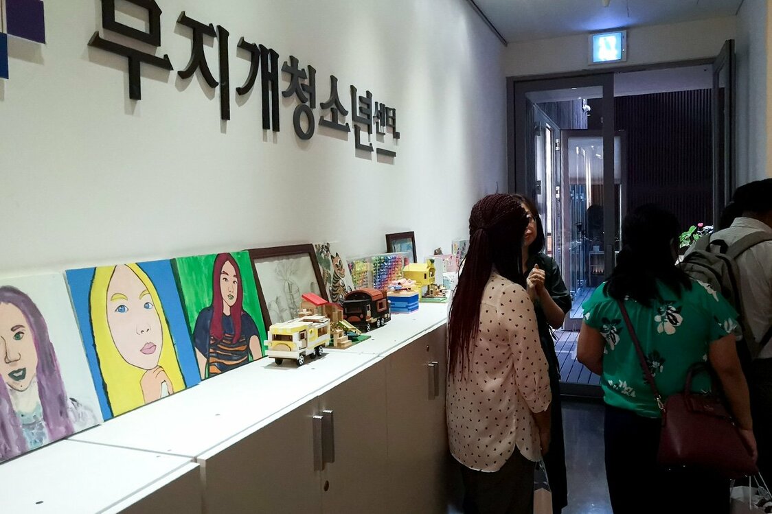 ソウル市内のレインボーセンター：外国人の子どもたちが韓国語を学び、地元の学校への転入に備えるともに、韓国社会で働くための就業支援活動も行われている。（撮影＝毛受敏浩）