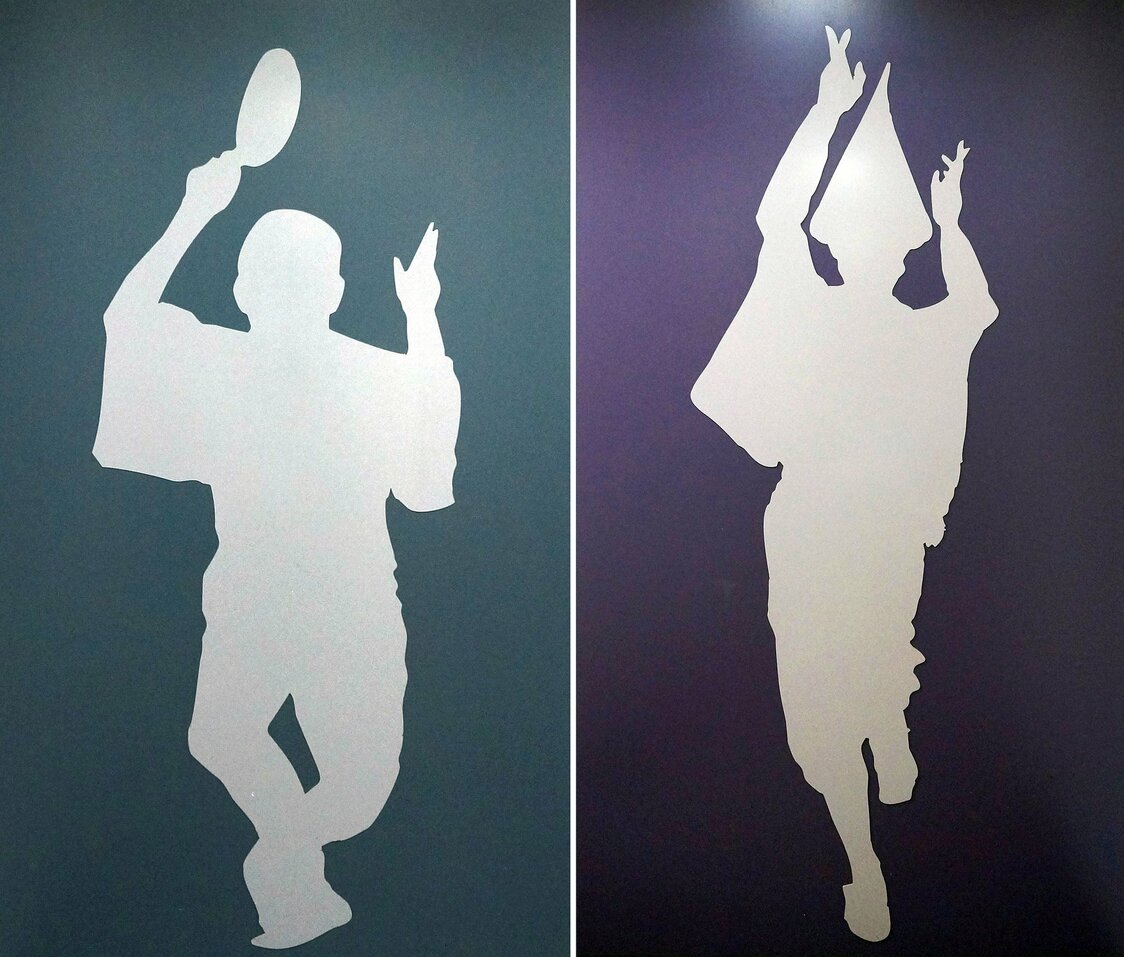 Tokyo’s Kōenji district is famous for its summer awa odori dance festival. The toilets at the Kōenji train station show male and female dancing figures. The banner photo shows the entranceway to the public toilets under the elevated Kōenji Station train tracks. Here, too, male and female dancing figures are depicted with no signs indicating that they mark a public toilet entrance.