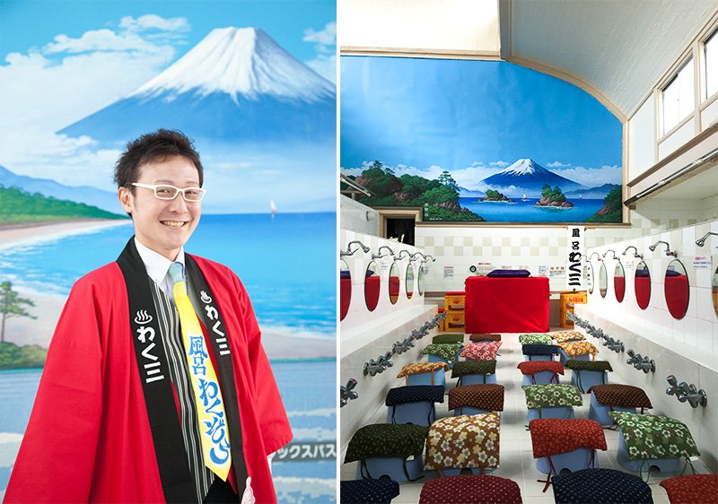 Furo Wakuzō haciendo comedia incluso en los baños (izquierda). Asientos preparados para un espectáculo en el interior de un sentō (la foto de la derecha es del sentō Kosugiyu, en Kōenji, Tokio). Cada vez hay más locales que organizan conciertos y actuaciones similares