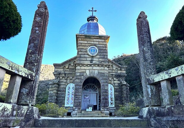 La iglesia de Kashiragashima, cuya construcción terminó en 1919 (bien de importancia cultural del Estado). (Fotografía: Amano Hisaki)