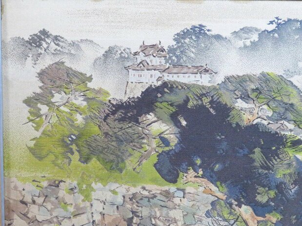 カウフマン家に贈答された絵と同じ竹内栖鳳が皇居を描いた刺繍画。日中戦争の恩賞で陸軍大臣から下賜品として贈られた(オークフリーのホームページから)