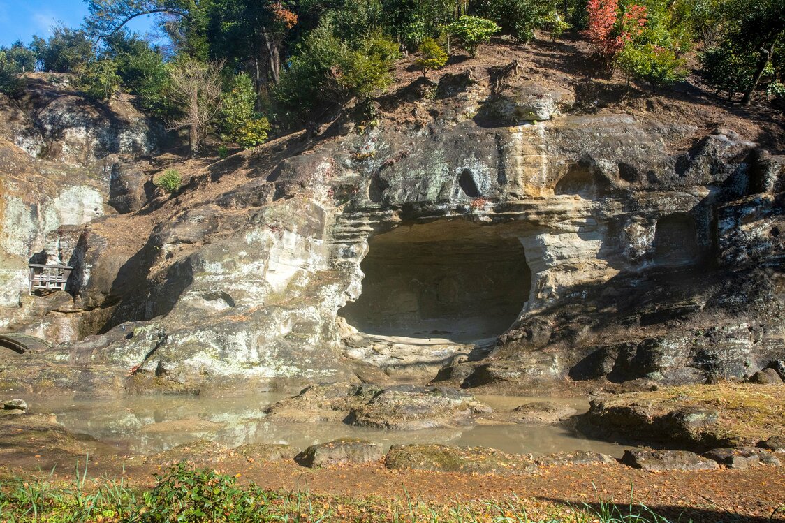 创建于镰仓时代的瑞泉寺庭院，是日本国家指定史迹名胜。来者无不为其倾倒