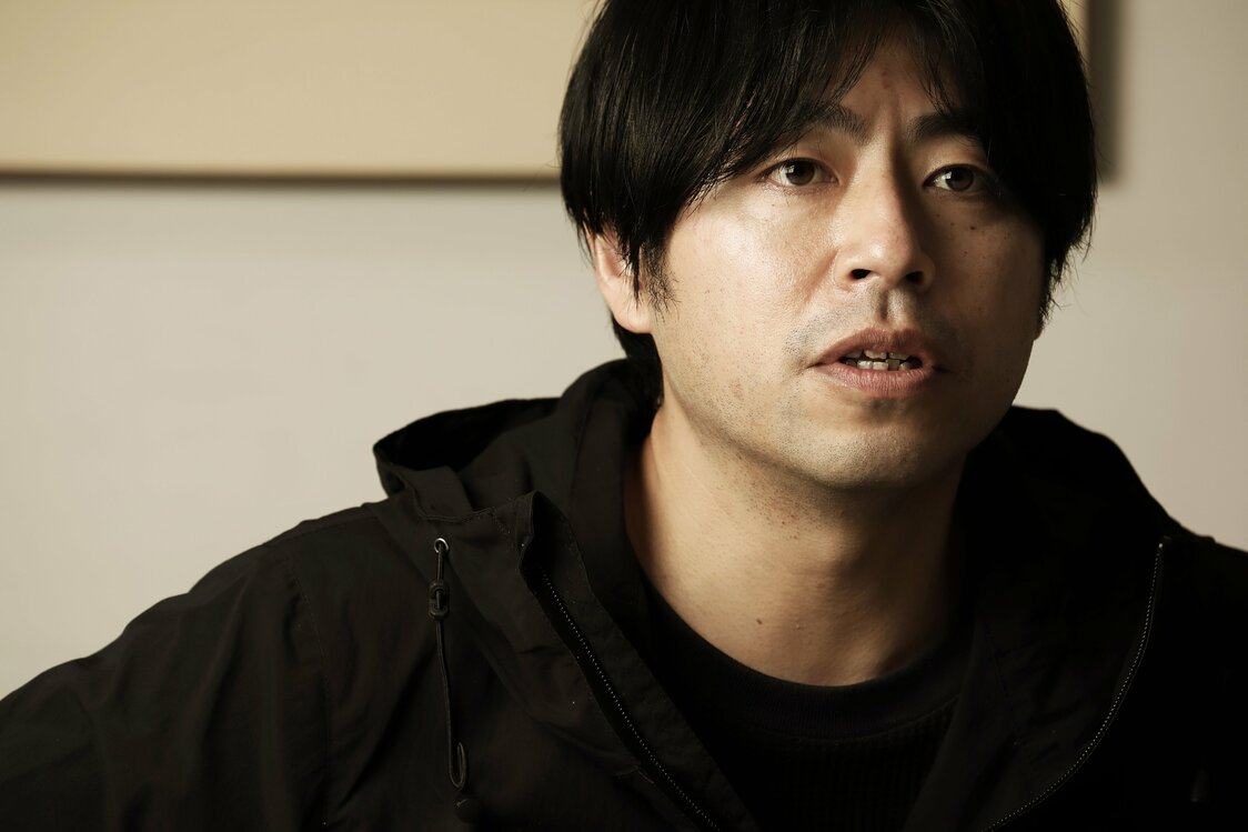 映画『茜色に焼かれる』：コロナで「ボロボロ」、絶望の中で石井裕也監督が見上げる空の色