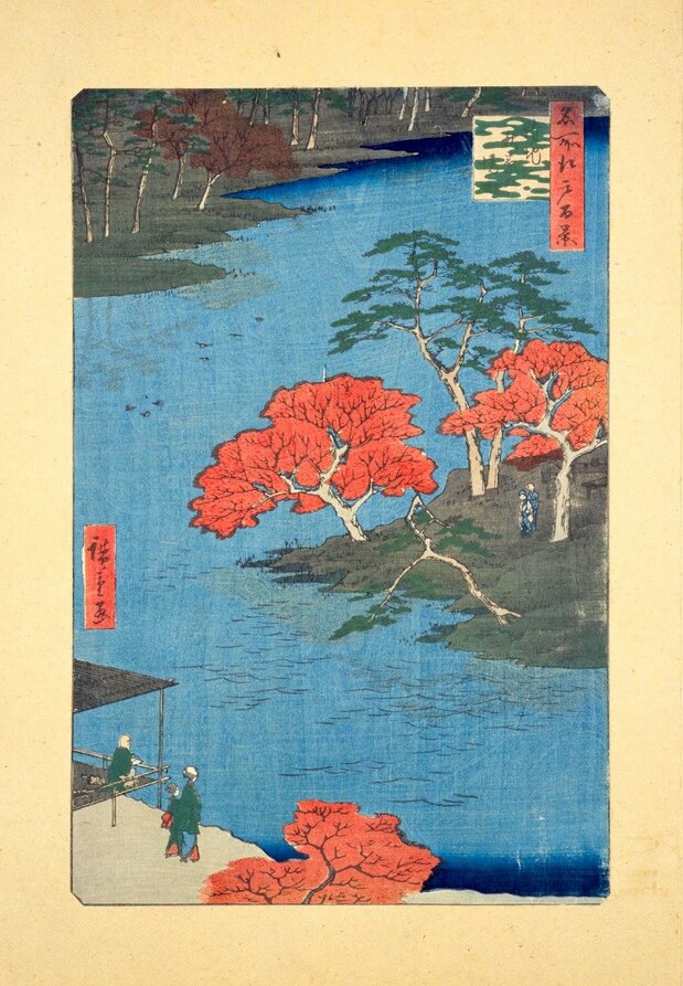 En Meisho Edo hyakkei: Ukeji Akiha no keidai (“Cien famosas vistas de Edo: recinto del santuario Akiha de Ukeji”) aparece representado el santuario Akiha de Mukōjima, muy popular entre la población. (Ejemplar conservado en la Colección de la Biblioteca Nacional de la Dieta)
