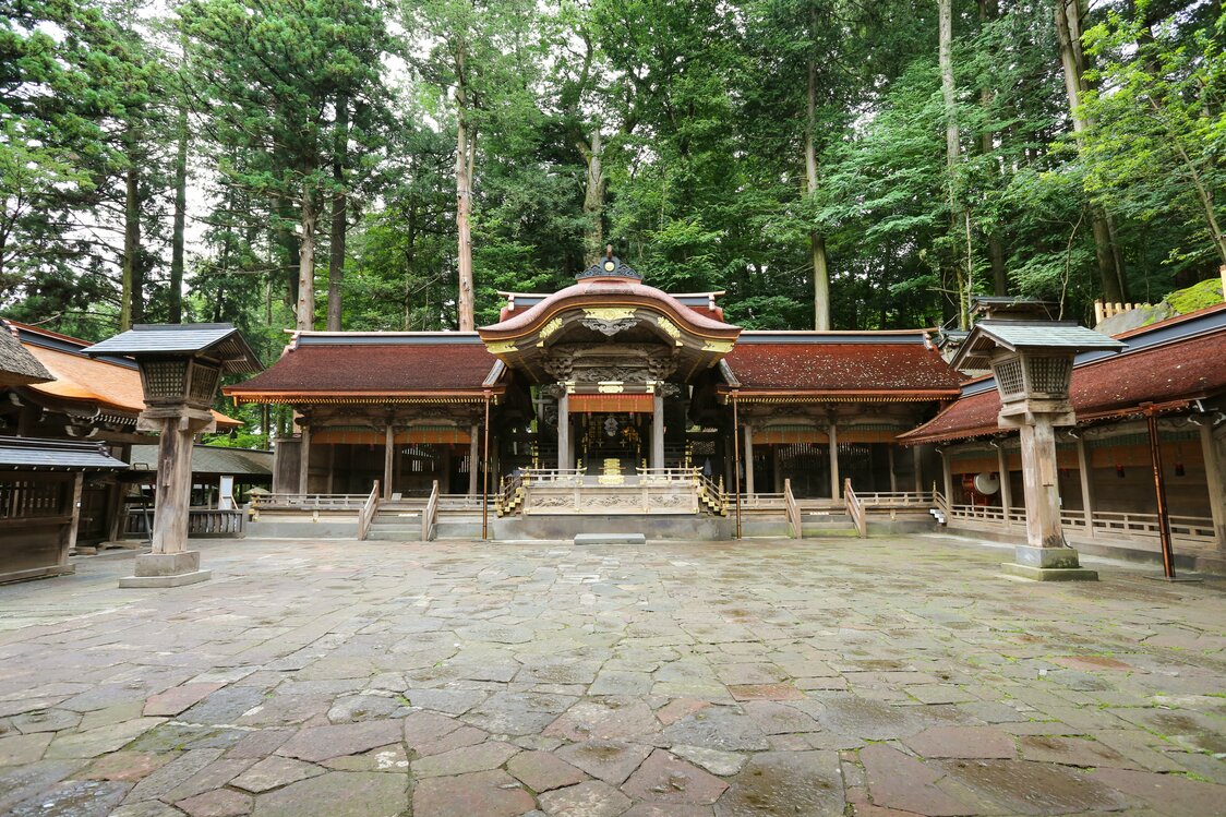 上社本宮 弊拝殿