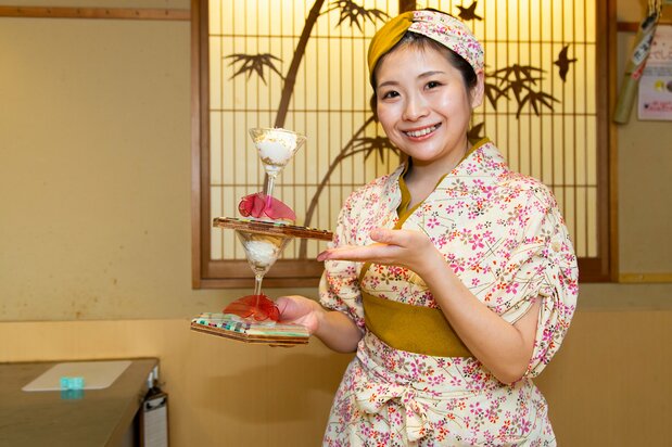 マダイのデザートを考案した千津井店長　写真：ニッポンドットコム
