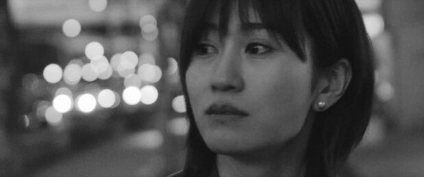 映画『一月の声に歓びを刻め』。第3章「大阪・堂島篇」のみモノクロ。主人公れいこを前田敦子が演じる © bouquet garni films