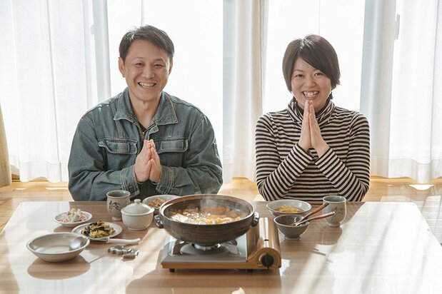 Masanori and Kaori enjoy a meal together. All the pottery in use is Sōma ware, a perfect match for their peaceful way of life.