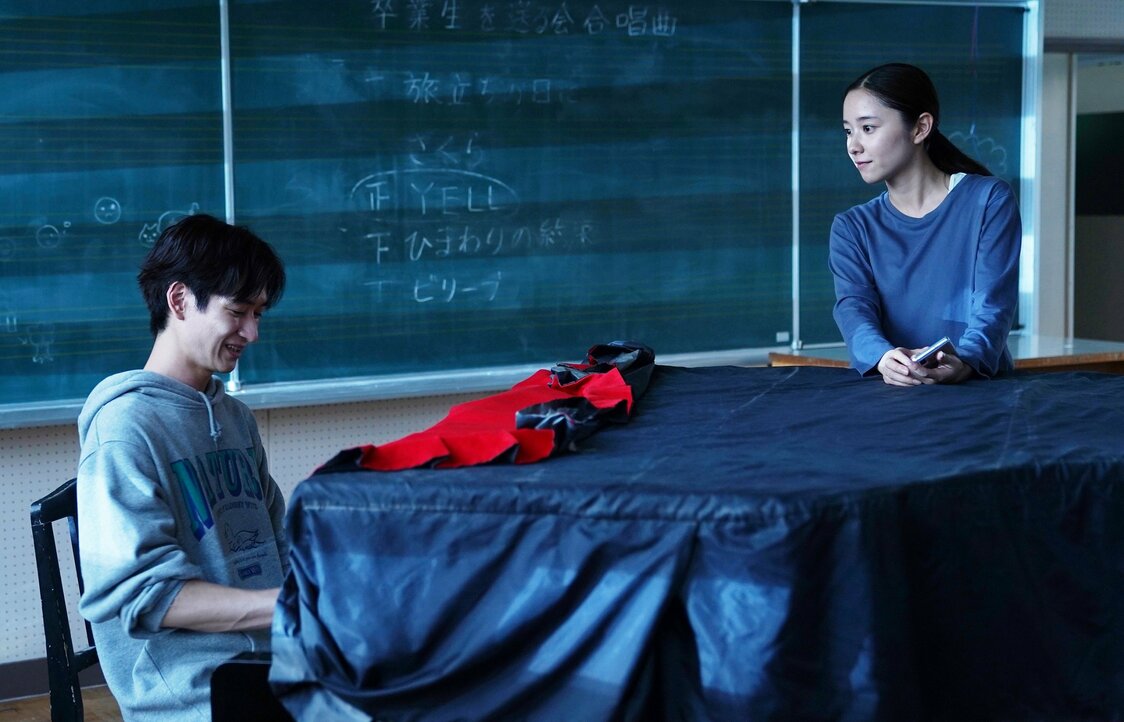 美也子が淡い想いを寄せる花屋の青年を演じるのは、人気グループ「Kis-My-Ft2」の宮田俊哉。「普段テレビをまったく観ない」という鶴岡監督は、「先入観なく演出できた」と明かす　©2023「バカ塗りの娘」製作委員会