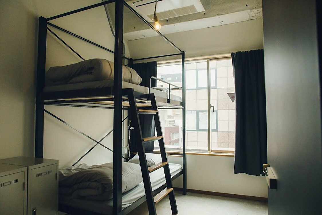 Une chambre pour deux minimaliste et relaxante au Citan (établissement d’Higashi-Nihonbashi, à Tokyo). (Photo avec l'aimable autorisation de Backpackers’ Japan)