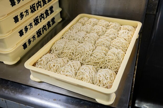 如果藩钦星没有推广扁平多加水熟成面，就不会有喜多方拉面热潮的风靡