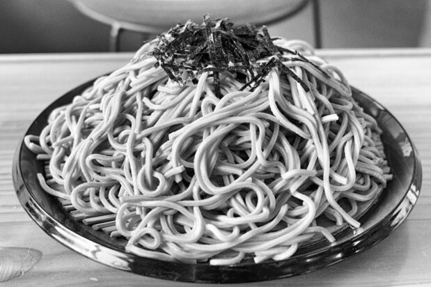 大もりそば、底あげなし。2人でやっと(2020)