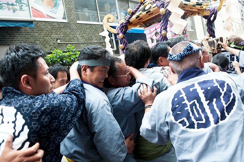 “三社祭”物语：驹形街道“一年中最短的40分钟”