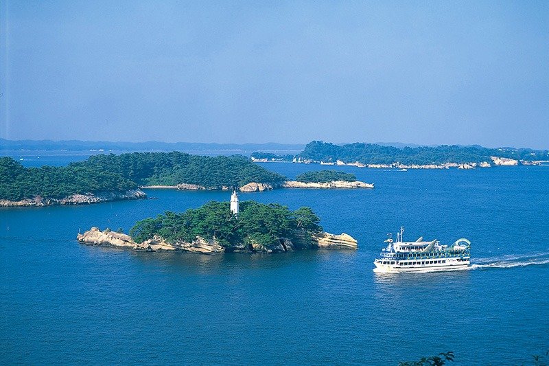 Le bateau en direction du port de Shiogama (Photo avec l’aimable autorisation de la direction du tourisme de la préfecture de Miyagi)