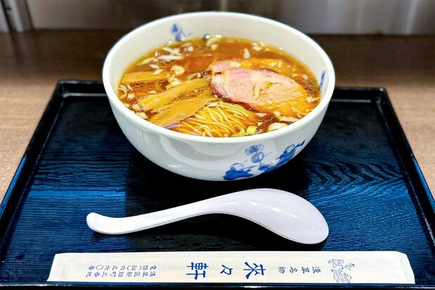 新橫濱拉麵博物館「淺草來來軒」的拉麵，980日圓（筆者攝影）