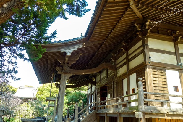 北条義時邸があったとされる宝戒寺。1205年(元久2年)7月19日、政子の指示で実朝は時政邸から義時邸に移された(鎌倉市小町)=筆者撮影