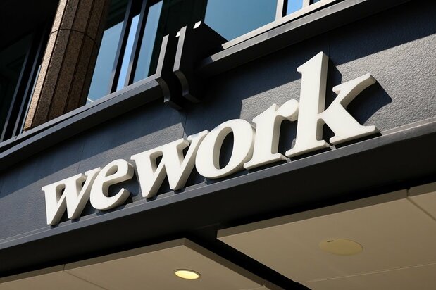 WeWork caused SBG to record the largest loss since its founding. (© Nikkan Kōgyō Shimbun/Kyōdō)