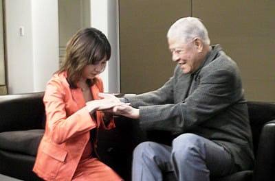 李登輝氏の手相を見る渡辺裕美