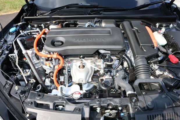 El nuevo Prelude utiliza la tecnología e:HEV, consistente en un motor de combustión de cuatro cilindros y 2.000 cc y dos motores eléctricos. (Fotografía del autor del artículo)