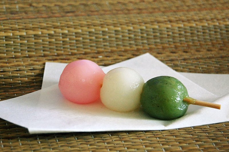 Les hanami dango, le goûter préféré du peuple d’Edo.