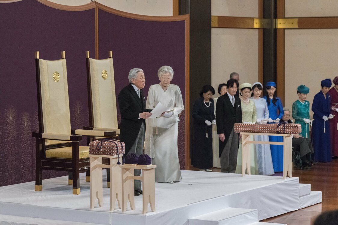 Emperor Akihito abdicates, with Empress Michiko standing beside him. (© Imperial Household Agency/Anadolu Agency/Getty Images)