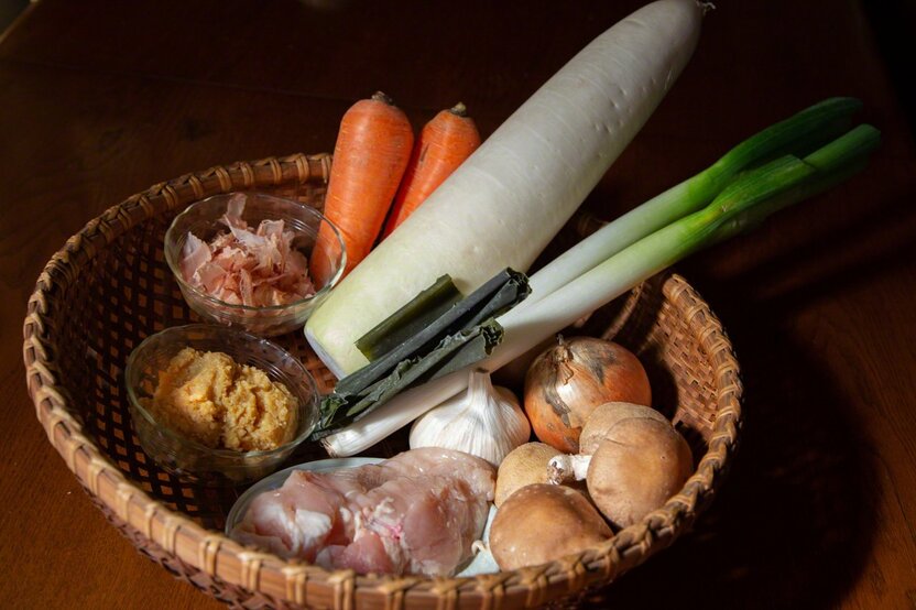 「100歳鍋」の主な食材。長寿パワーの源だ