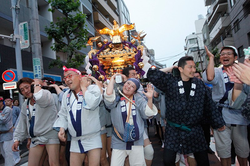 “三社祭”物语：驹形街道“一年中最短的40分钟”