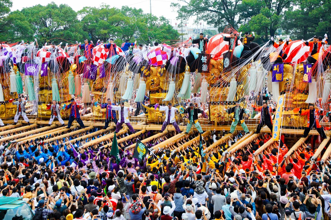 El tōitsu yose no kakikurabe, en que una ristra de taikodai se mueven al unísono.