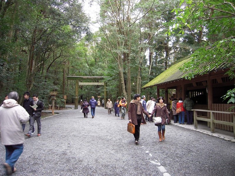 Visitors to the Gekū in Ise are a far cry from the massive crowds that once made the pilgrimage.