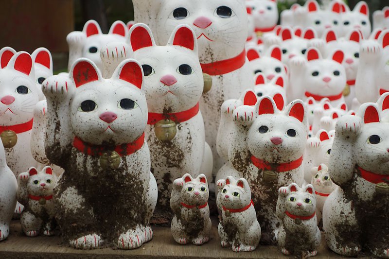 Maneki-neko : les figurines de chats porte-bonheur