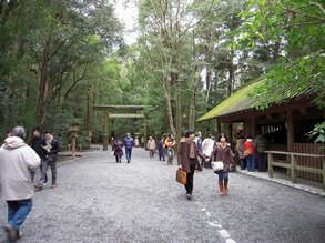 Visitors to the Gekū in Ise are a far cry from the massive crowds that once made the pilgrimage.