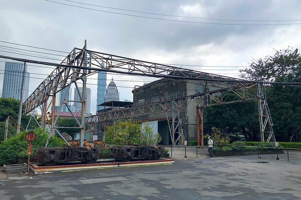 台北市の中心部に位置しており、敷地内からは台湾一の高さを誇る超高層ビル「台北101」が見える