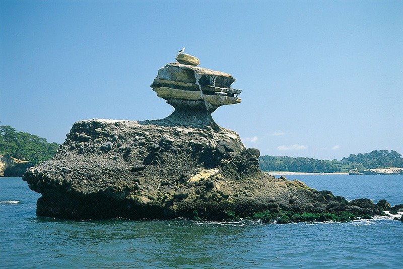 Niô-jima, évoquant la divinité gardienne d’un temple bouddhique (Photo avec l’aimable autorisation de la direction du tourisme de la préfecture de Miyagi)