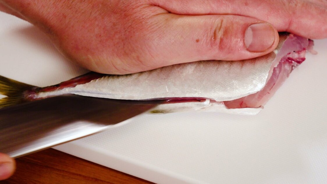 Japanese Seafood Culture: How to Fillet a Horse Mackerel