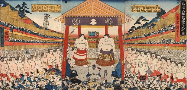 1781年から両国回向院の境内で勧進相撲(現在の大相撲の前身)が行われ、1909年に旧両国国技館ができるまで続いた。歌川国芳作の浮世絵「勧進大相撲土俵入之図」(東京都立中央図書館特別文庫室所蔵)にもその模様が描かれている。