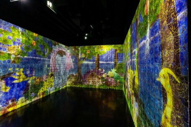 江戸中期の絵師・伊藤若冲の動植物をモチーフにした「Nirvana」