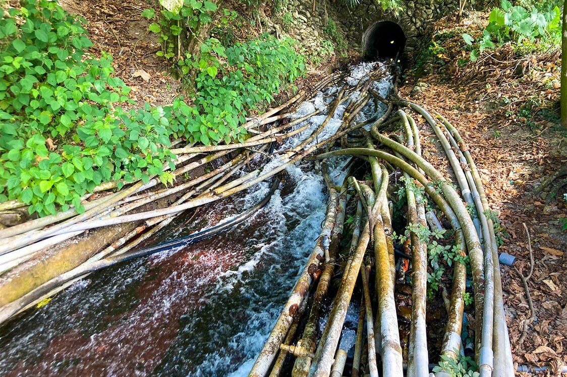 屏東県来義郷の二峰圳（筆者撮影）