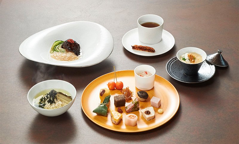 El menú de cena ofertado hasta junio (imagen cortesía de Seibu Tetsudō)