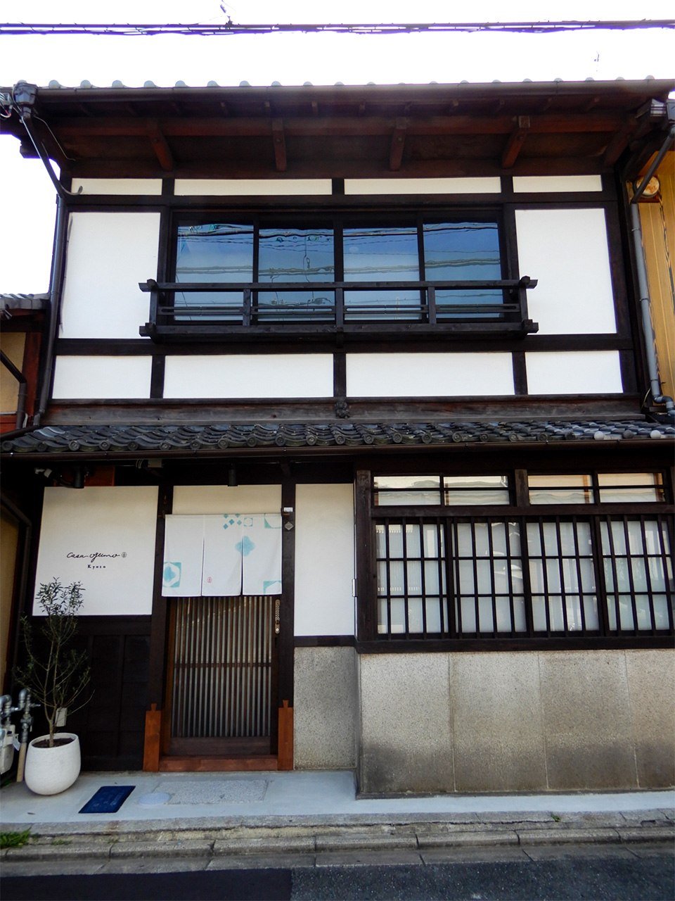 京都民宿「大雲」外觀（筆者攝影）