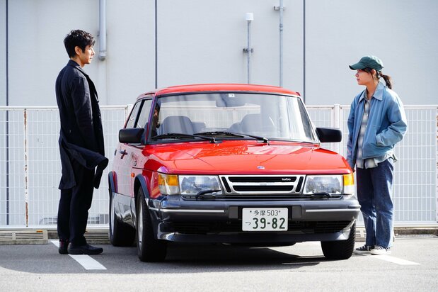 导演滨口龙介的电影《驾驶我的车》 (C)2021‘Drive My Car’制作委员会(BITTERS END提供)