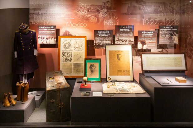 南米では熱烈な歓迎を受け、エクアドルでは軍の名誉大佐に任命された