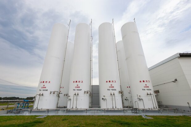 内容量150立方メートルの巨大な水素ガスホルダー