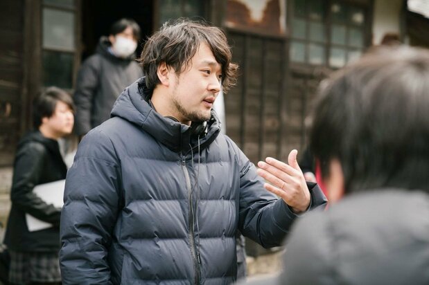 El director, Sakamoto Yoshihiro © Comité de Producción de Momi no ie.