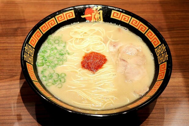 來自九州福岡的一蘭,是日本當地知名豚骨拉麵品牌。(攝影:鄭仲嵐)