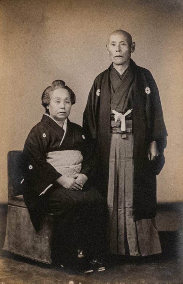 Kubota Tomotoshi, director del Acuario de Hakozaki, con su esposa. (Cortesía de Hanada Noriko)